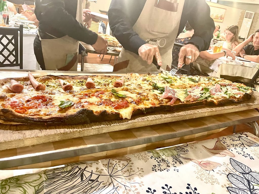 One meter pizza Vico Equense
