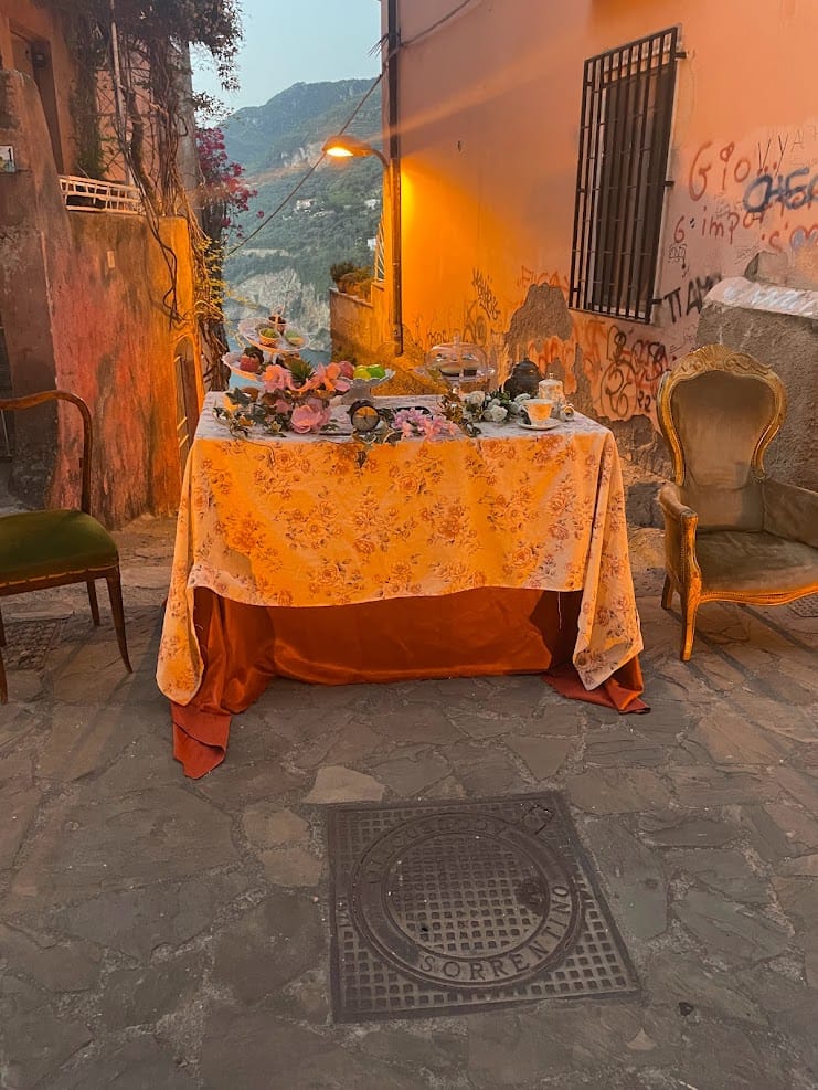 Alice in wonderland in the streets, Vico Equense
