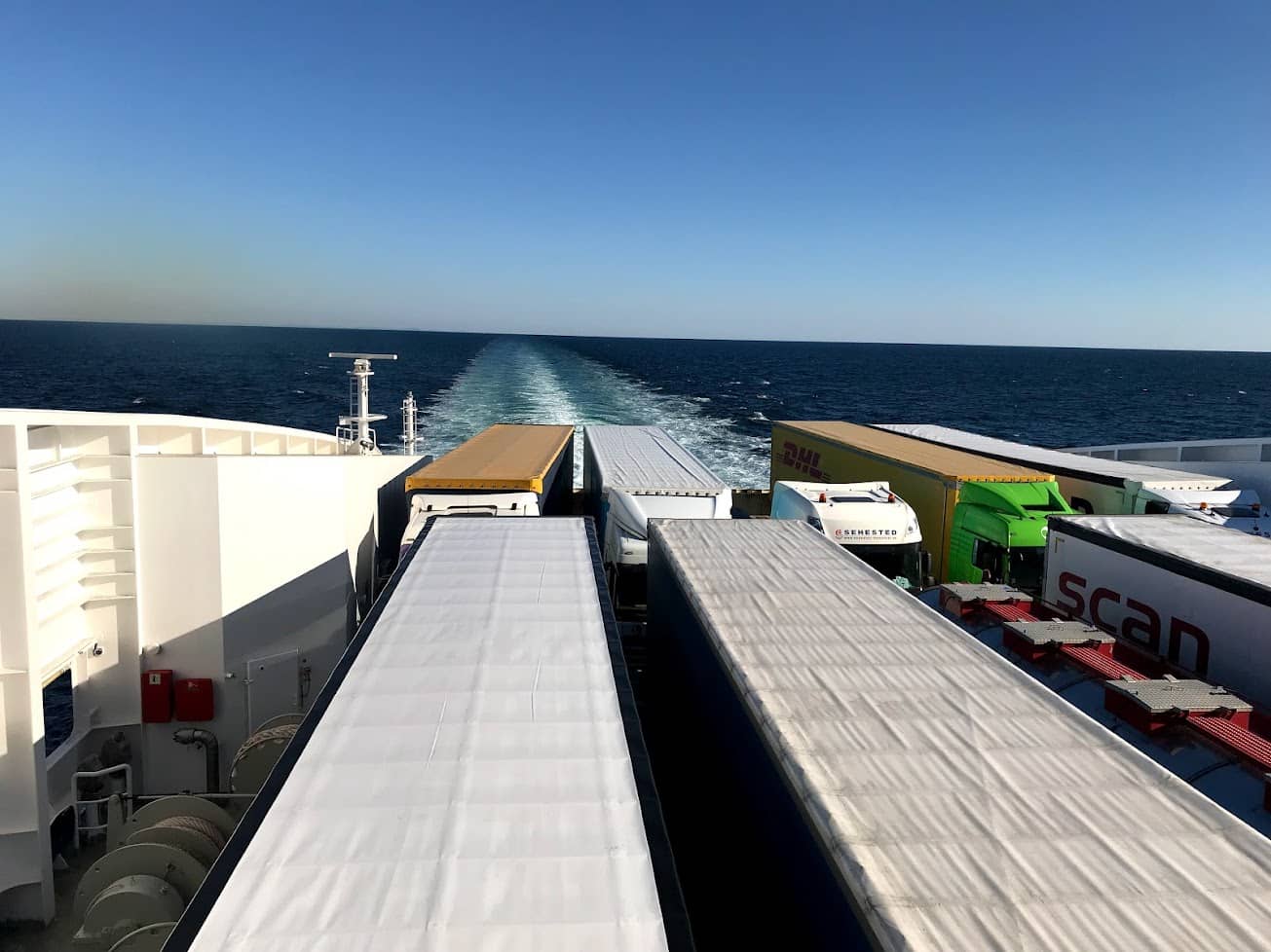 Green shipping corridors